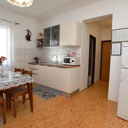 Irena Apartamento