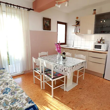 Irena Apartamento *