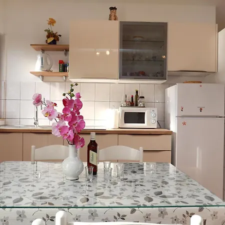 Irena Lägenhet Trogir